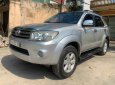 Toyota Fortuner 2011 - Bán Toyota Fortuner năm 2011, màu bạc còn mới, giá chỉ 480 triệu
