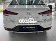 Hyundai Elantra 2022 - Bán Hyundai Elantra năm 2022, màu trắng