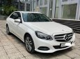 Mercedes-Benz E250 2014 - Màu trắng, giá cực tốt