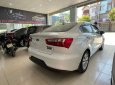 Kia Rio 2016 - Màu trắng số sàn