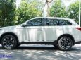 Mitsubishi Outlander 2021 - Xe màu trắng, lăn bánh 4000km