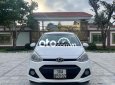 Hyundai Grand i10 2015 - Màu trắng xe gia đình giá ưu đãi