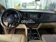 Kia Sedona 2018 - Màu đỏ số tự động