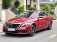 Mercedes-Benz C200 2021 - Xe màu đỏ nổi bật