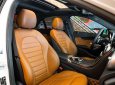 Mercedes-Benz C300 2021 - Trắng, nội thất nâu