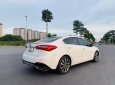 Kia K3 2009 - Xe màu trắng