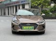 Hyundai Elantra 2017 - Màu vàng cát