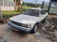 Nissan Bluebird 1986 - Xe màu trắng