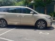 Kia Sedona 2017 - Cần bán lại xe đăng ký 2017 mới 95% giá 879tr