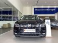 Volkswagen Tiguan 2022 - Màu đen có sẵn giao khuyến mãi sốc cho tháng 11/2022 - Liên hệ Ms Minh Thư lái thử xe tận nhà