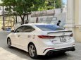 Hyundai Elantra 2019 - Màu trắng