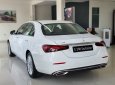 Mercedes-Benz E200 2022 - Trắng/Nâu siêu hiếm - Có sẵn giao ngay