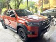 Toyota Hilux 2021 - Xe màu cam