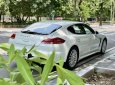 Porsche Panamera 2016 - Kịch thủ