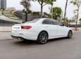 Mercedes-Benz E300 2021 - Xe màu trắng