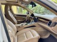 Porsche Panamera 2016 - Kịch thủ