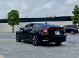 Honda Civic 2017 - Đạp ga đinh lưng