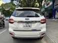 Ford Everest 2020 - Xe màu trắng