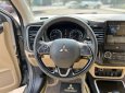 Mitsubishi Outlander 2018 - Cần bán xe màu bạc