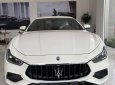 Maserati Ghibli 2020 - Nhập khẩu chính hãng 1 chiếc duy nhất tại showroom, màu trắng ngọc trai, nội thất đỏ cực đẹp