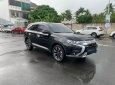 Mitsubishi Stavic 2020 - Xe màu đen, bản đặt biệt