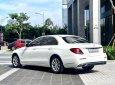 Mercedes-Benz 2016 - Màu trắng, nội thất đen