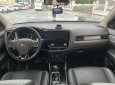 Mitsubishi Stavic 2020 - Xe màu đen, bản đặt biệt