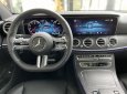 Mercedes-Benz E300 2022 - Màu đỏ/đen giao ngay