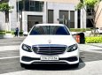 Mercedes-Benz 2016 - Màu trắng, nội thất đen