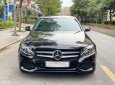 Mercedes-Benz 2018 - Xe màu đen sang trọng