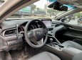 Toyota Camry 2022 - Trắng, nội thất kem