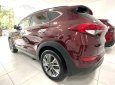Hyundai Tucson 2018 - Máy xăng, màu đỏ, giá 755tr đầy đủ hồ sơ giấy tờ - 1 chủ từ đầu