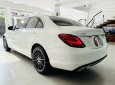 Mercedes-Benz C200 2020 - xe màu trắng