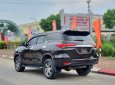 Toyota Fortuner 2019 - xe màu đen 