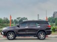 Toyota Fortuner 2019 - xe màu đen 