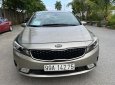 Kia Cerato 2016 - Bán gấp xe gia đình - Số tự động bản full 2.0L một chủ từ mới zin cả xe bao test hãng toàn quốc