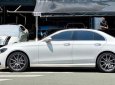 Mercedes-Benz E300 2022 - Màu trắng, nội thất nâu