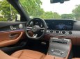 Mercedes-Benz E300 2022 - Màu trắng, nội thất nâu
