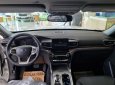 Ford Explorer 2022 - Xe màu trắng