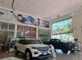 Ford Explorer 2022 - Xe màu trắng