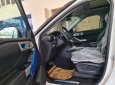 Ford Explorer 2022 - Xe màu trắng