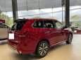 Mitsubishi Outlander 2022 - Màu đỏ