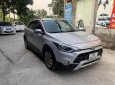 Hyundai i20 Active 2015 - Xe màu bạc