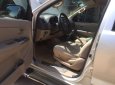 Toyota Hilux 2010 - xe màu bạc, 325tr