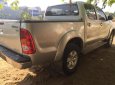 Toyota Hilux 2010 - xe màu bạc, 325tr