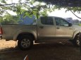 Toyota Hilux 2010 - xe màu bạc, 325tr