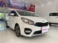 Kia Rondo 2018 - Màu trắng số tự động giá hữu nghị