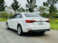 Audi A4 2017 - Màu trắng /nội thất nâu