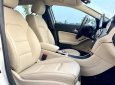 Mercedes-Benz GLA 200 2016 - Cần bán gấp Mercedes GLA 200 2017 siêu lướt, giá rẻ