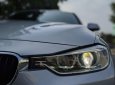 BMW 320i 2013 - Cần bán gấp BMW 320i sản xuất 2013, màu bạc, giá tốt